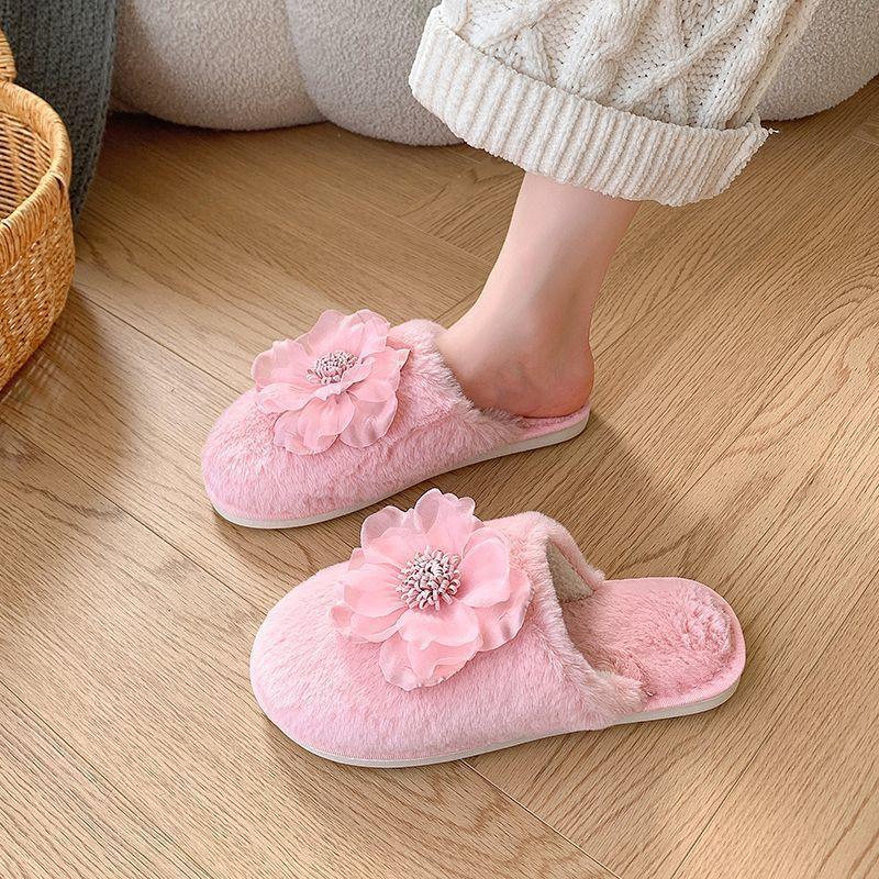 Pregnant women's thermal cotton slippers wear flat bottom one-word fluffy slippers 2025 autumn and winter new versatile flowers