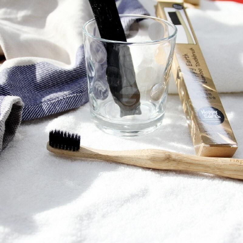 Зубная щетка из древесного угля Bamboo Bamboo Charcoal Toothbrush (x12EA) (+42,600 won)