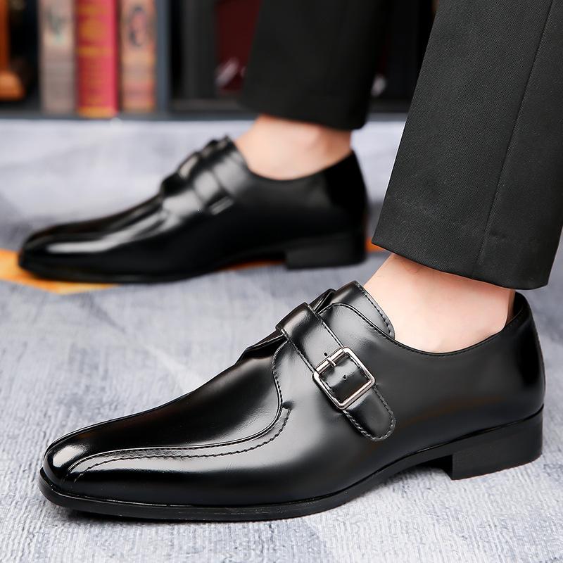 British Monk Strap Loafers New Men Pointed Belt Buckle Leather Shoes Male Designer Formal Wedding Dress Homecoming Footwear
