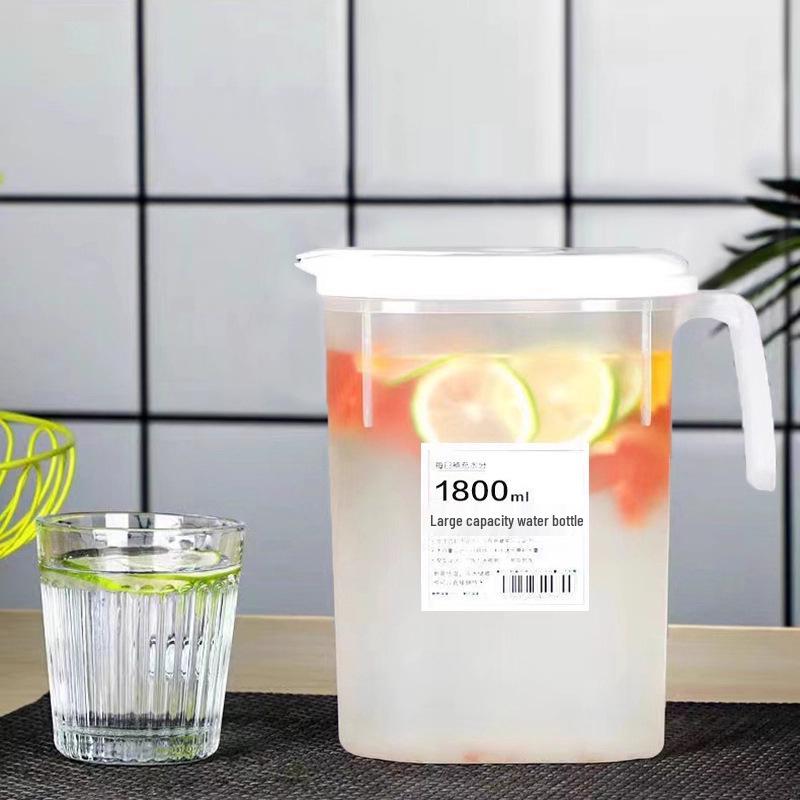 Large Capacity Plastic Cold Water Kettle with Tea Infuser - High Temperature Resistant