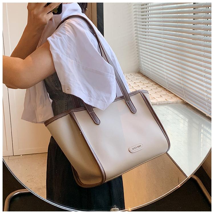 Large-capacity commuter bag women's 2025 new trendy fashion simple tote bag high-end retro shoulder bag