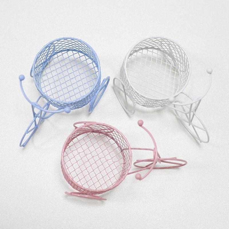 

Набор из 2 предметов: подставка-сушилка для спонжей и пуховок в форме девичьего сердечка