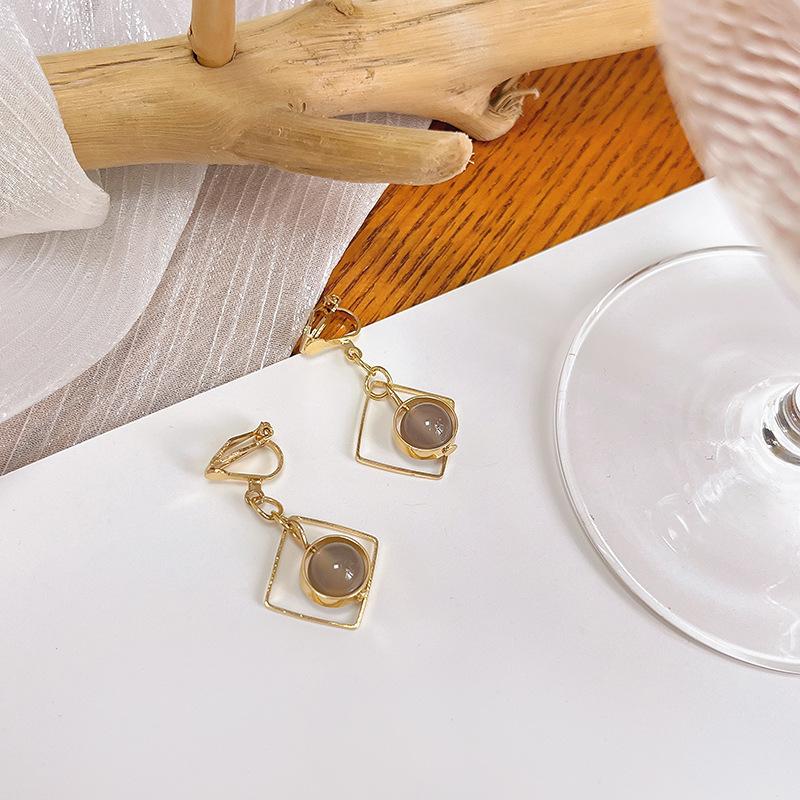 Fashion Personality Geometric Square Ball Earclip Opal Pendant Temperament Simple Earrings