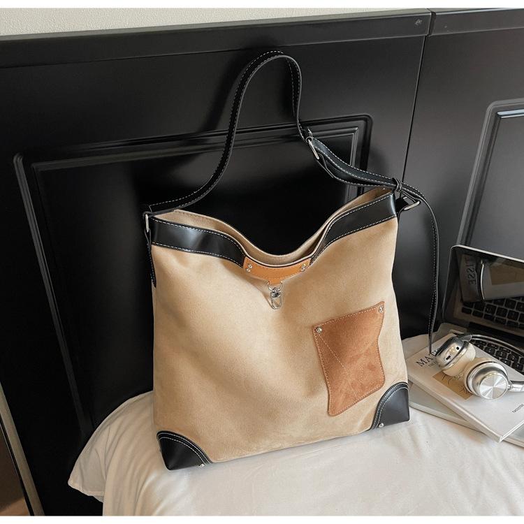 

Retro niche tote bag women s 2025 new fashionable large-capacity shoulder bag to work commuting casual messenger bag хаки