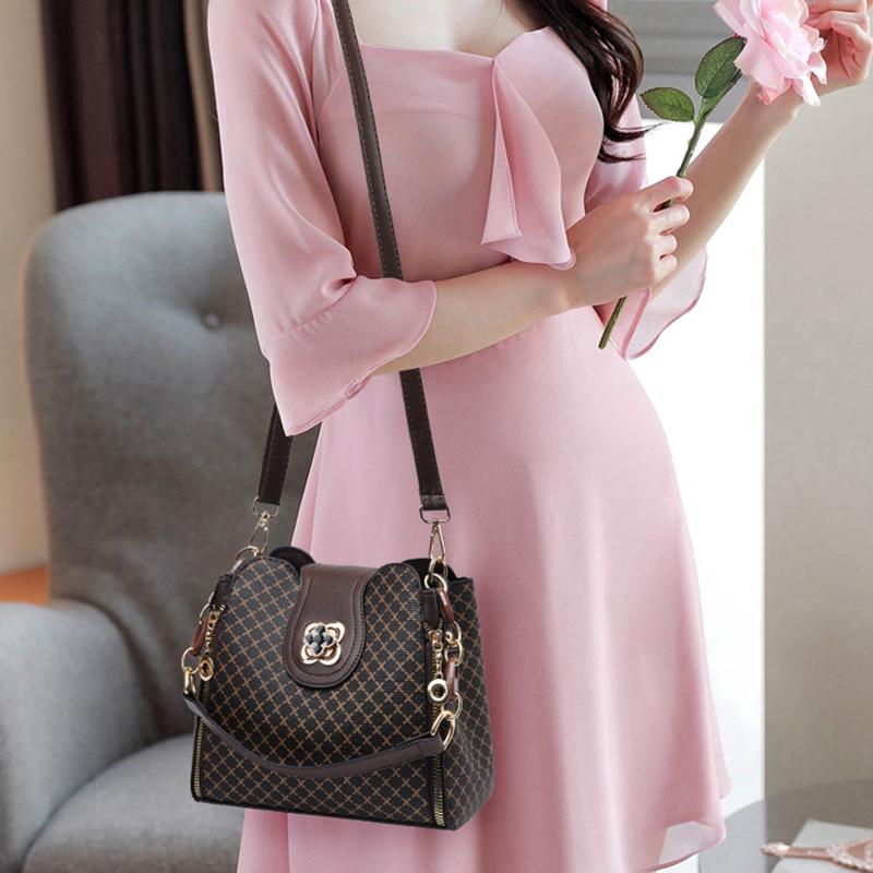 Large shoulder bag for women checkered flip print bucket bag crossbody bag luxury design trendy new