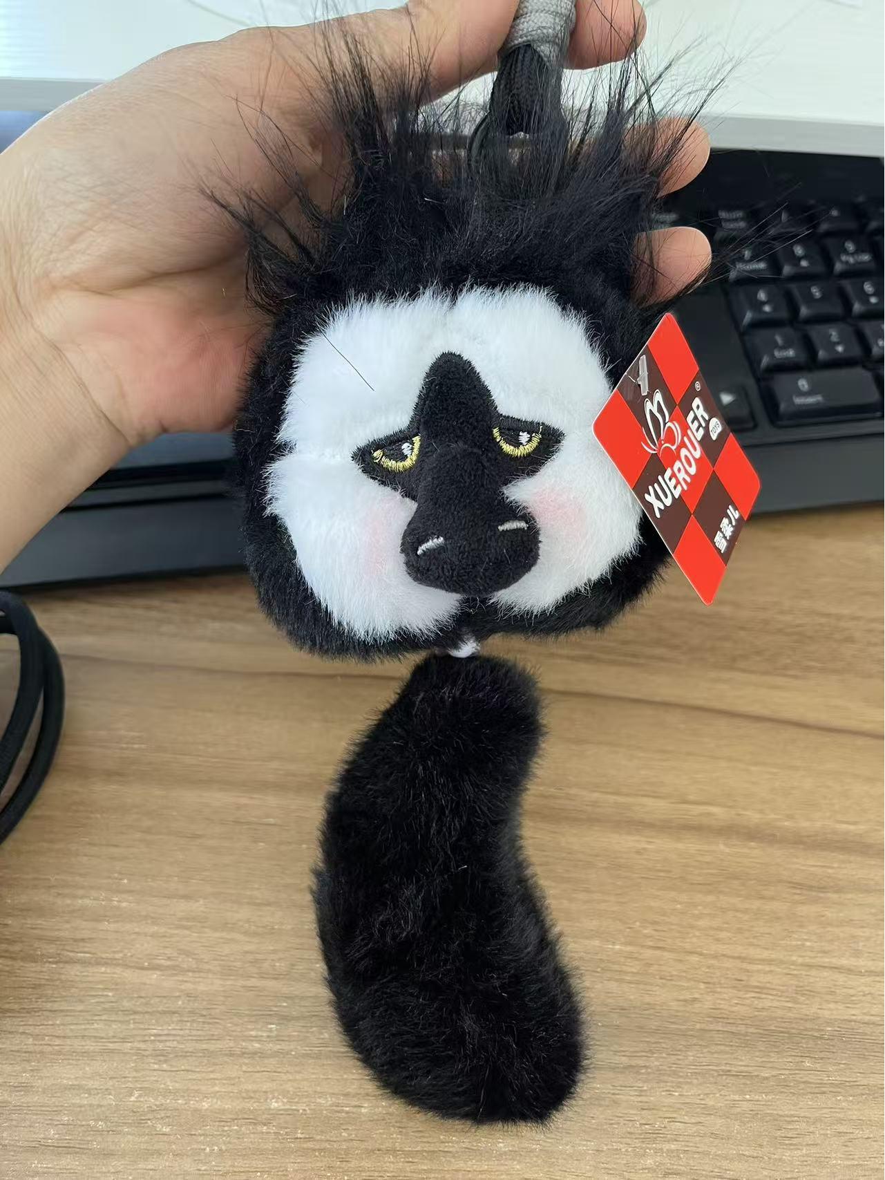 

Zoo-Inspired Raccoon & Red Panda Plush Shoulder Bag with Blue-Eyed Parrot Toy See Details