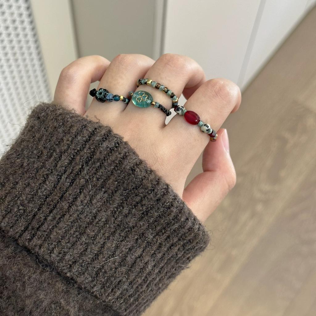 Color crystal beaded ring  niche design sense high-end finger ring light luxury temperament all-match ring accessories