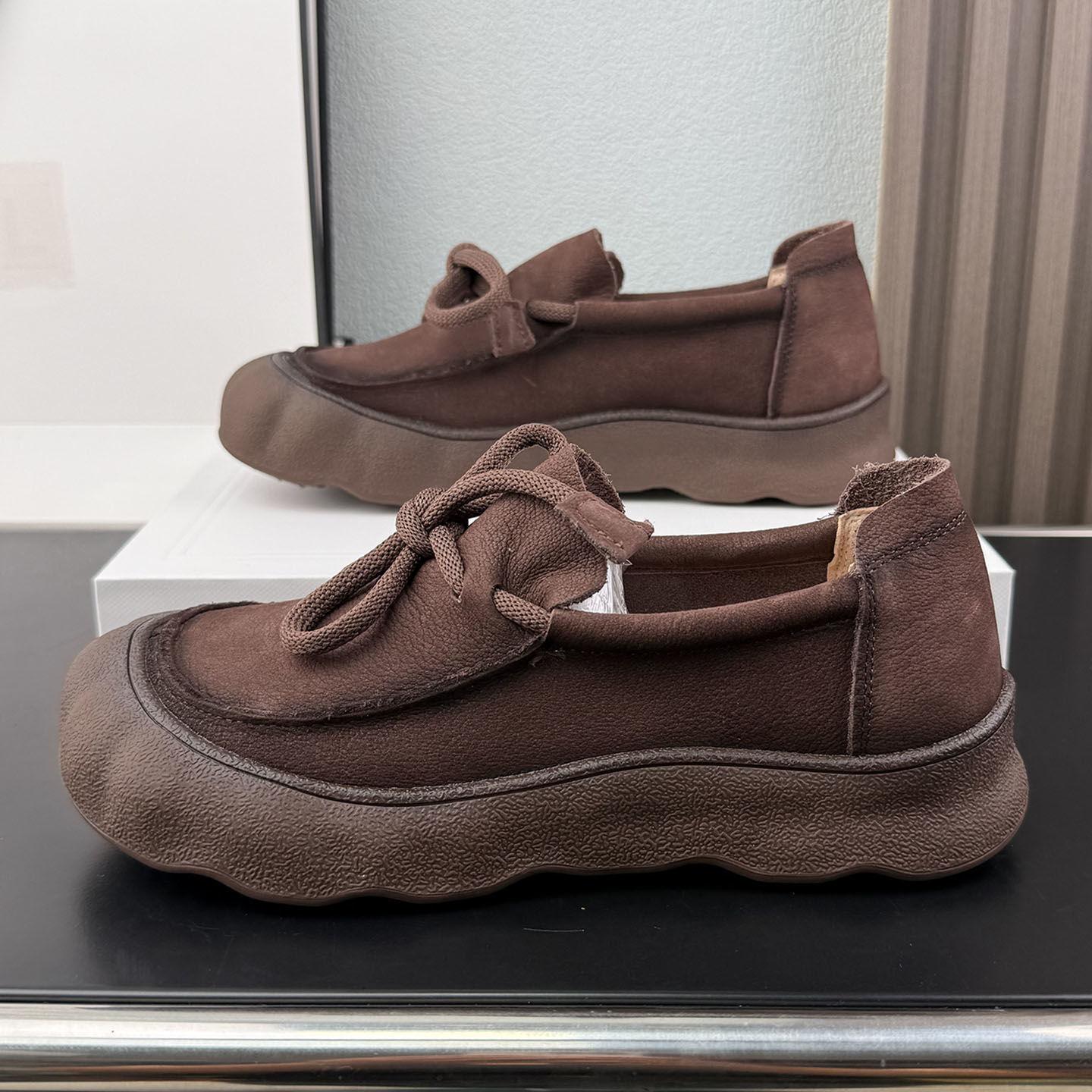 

Модная универсальная обувь в зарубежном стиле, ретро, ручной работы, кожаная, женская, новая коллекция весна-осень 2025, с круглым носком, на мягкой подошве, обувь для мамы среднего возраста, поющая 37 коричневый