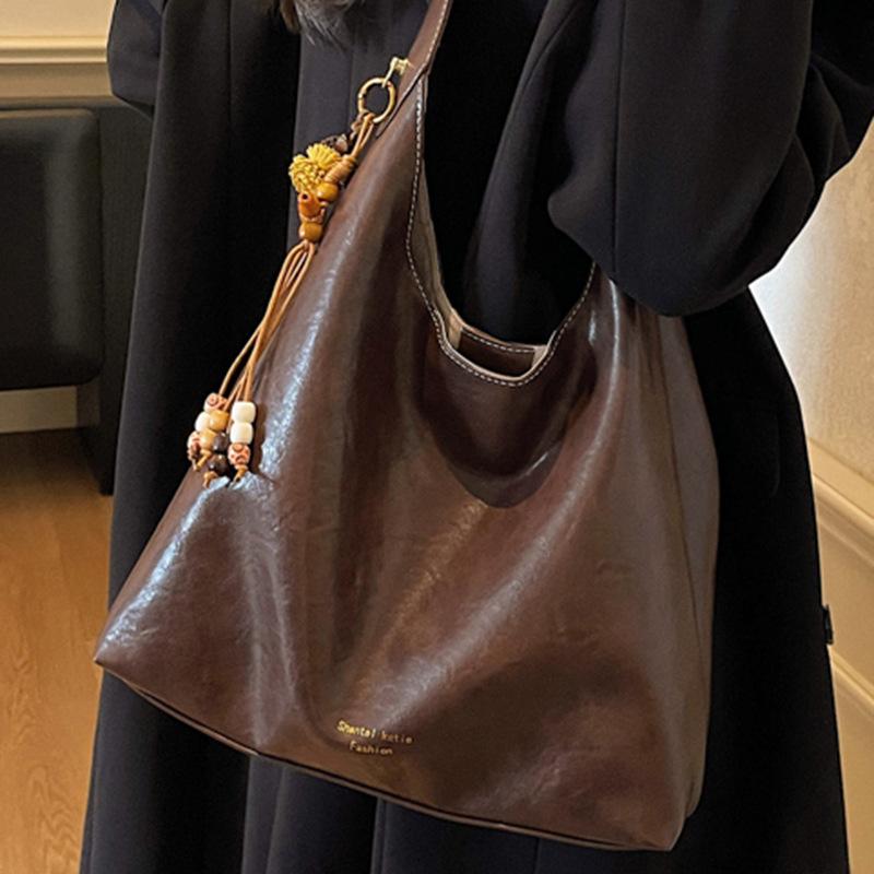 Lazy wind bag women's large-capacity new casual shoulder messenger bag high value simple commuter tote bag