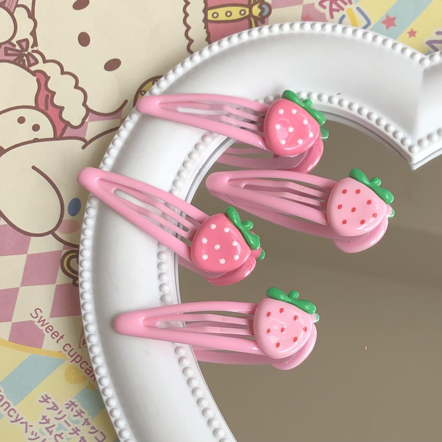 

Glossy Pink Strawberry Bobby Pins for Girls - Sweet Hair Clips for Bangs, Hair Accessories for Children Glossy Small Strawberry BB світло-рожевий колір