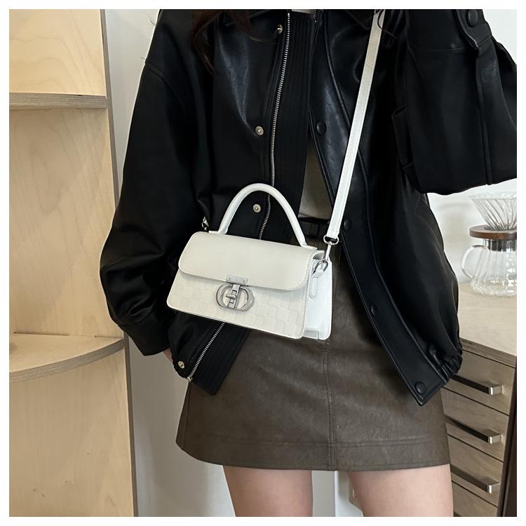 2024 Trendy Retro Crossbody Bag: Versatile High-End Fashion Small Square Women's Shoulder Handbag