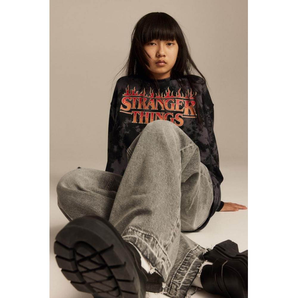 

H M oversized sweatshirt dark grey Stranger Things