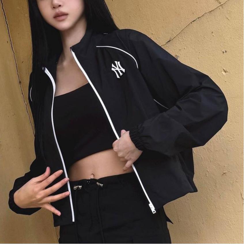 New MLB SS24 New York Yankees Jackets & Coats Women's Black 3FWJV0243-50BKS