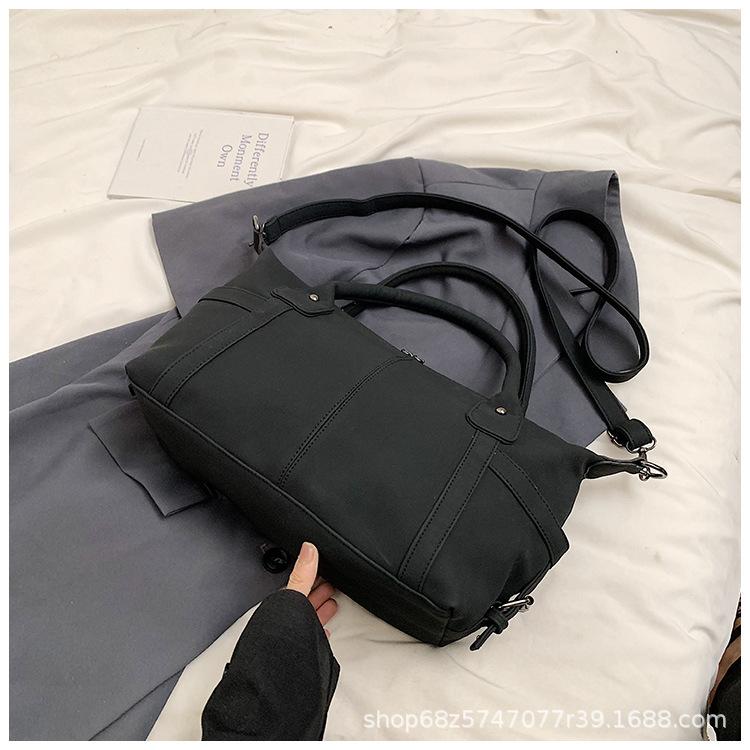 Korean Version of Retro Large-capacity Bag Women's 2025 Autumn and Winter New Fashion Matte Tote Bag Student Class Commuter Bag