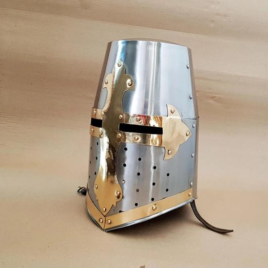 Capacete Templário de Cavaleiro Cruzado Medieval Aço Latão Colecionável Histórico Fantasia Armadura