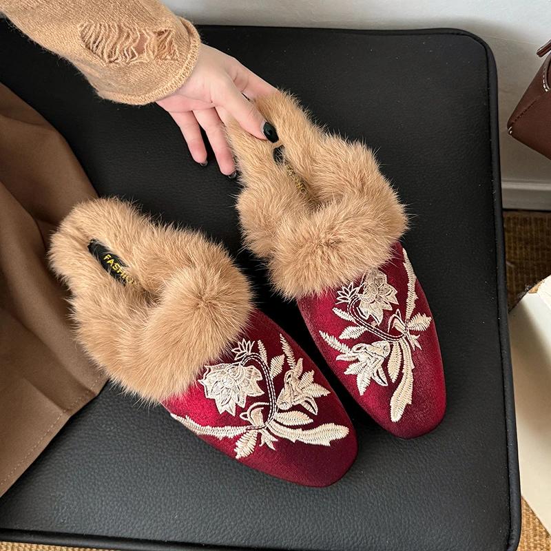 Fashion Women Slippers Winter Warm Plush Lined Women Cotton Slippers Embroidery Flat Mules Shoes Comfortable Pointy Toe Slides Women