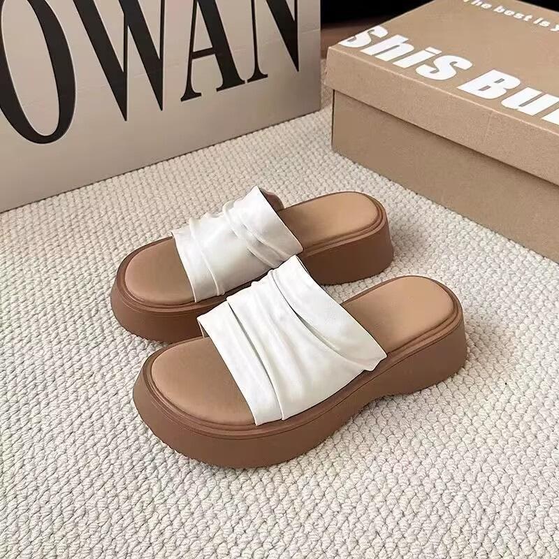 Holiday wind pleated thick-soled one-word slippers summer new outer wear heightened non-slip cool slippers