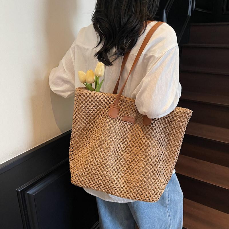 Summer Forest Style Woven Shoulder Bag With Hollow Design For Daily Use
