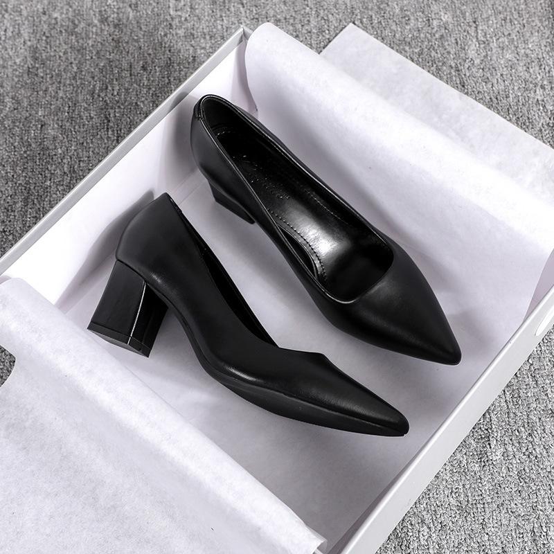 

555-85 Black leather shoes women s spring new soft-soled professional high heels thick heel long-standing work shoes single shoes 34