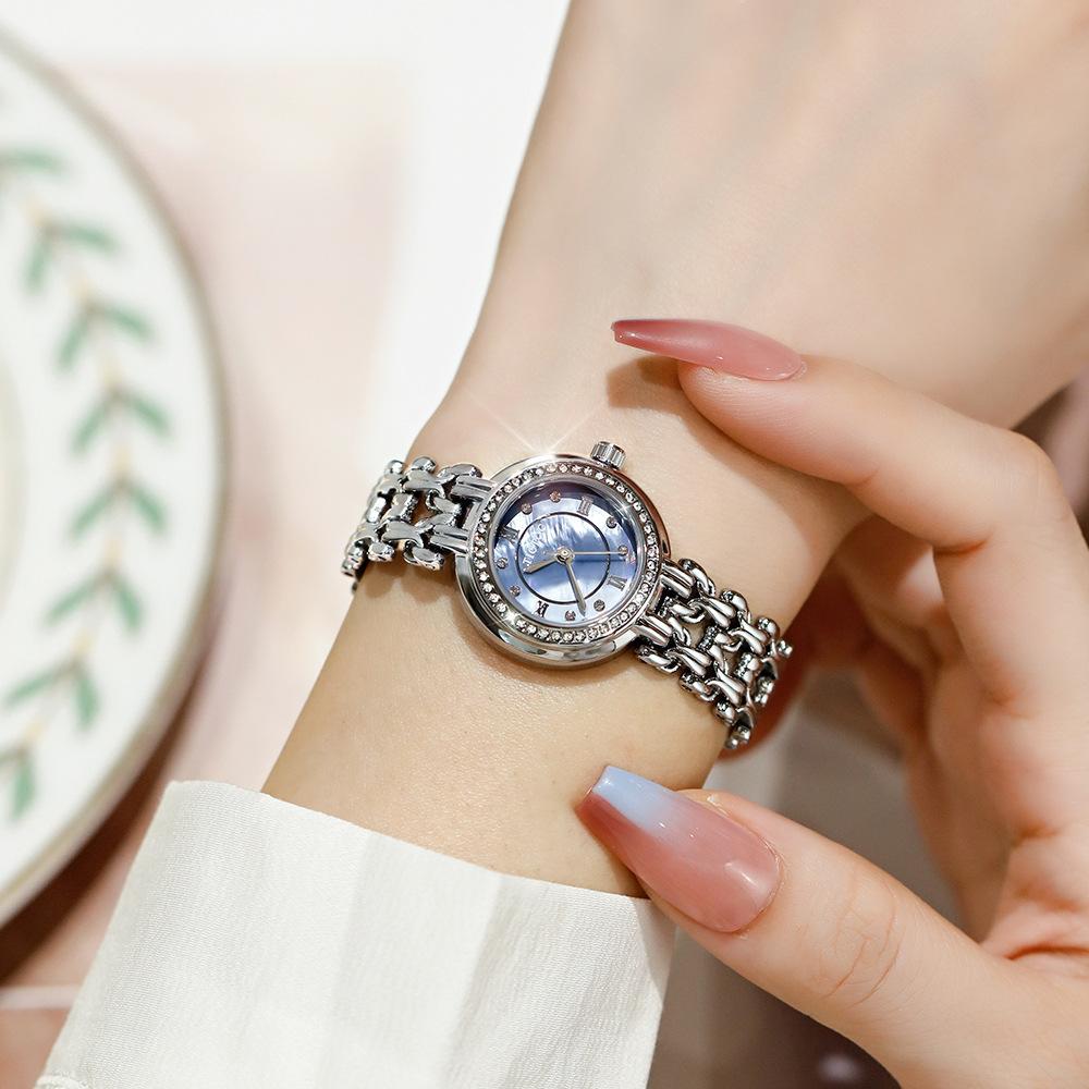 

Новые женские часы женские красочные градиентные поверхности корпуса маленькие круглые часы дизайн темперамент легкие роскошные нишевые женские часы