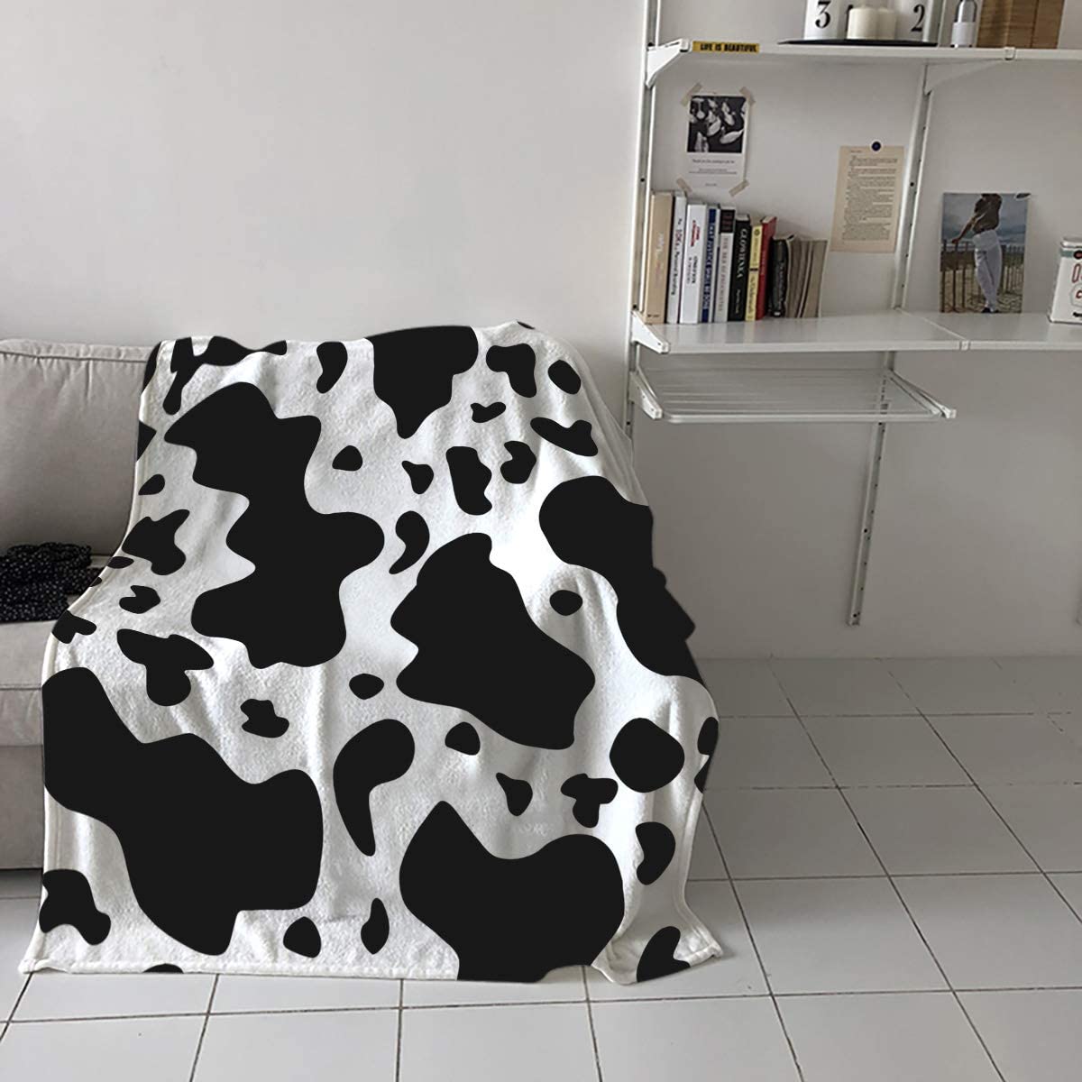 

Flannel Fleece Throw Blanket for Sofa Couch Bed Lovely Cartoon Hedgehog Gentle Cozy Lightweight Blanket for Adults/Kids 39x49 inch 100x125cm