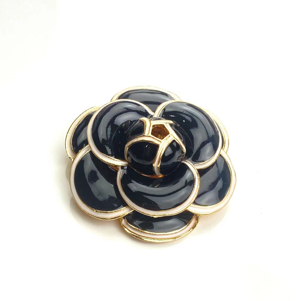 Сяосянфэн Камелия Французский Ретро Элегантный Легкая Роскошь Масляная Капля Знаменитость Брошь-Булавка Зарубежная Брошь-Корсаж Женская