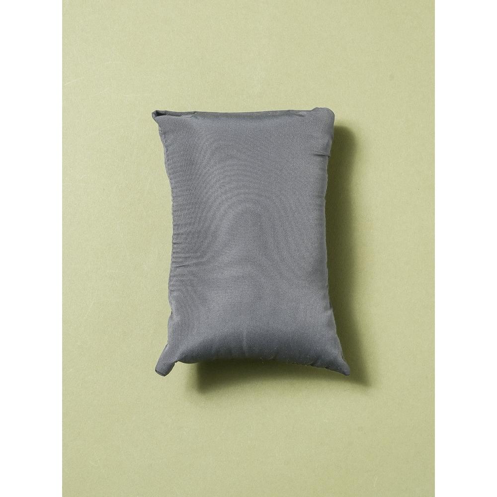 Daiso Foldable Padded Shawl 85 X 12 Cm Grey