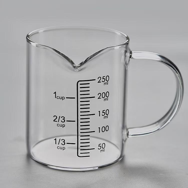 High Borosilicate Glass Measuring Cup for Microwave Oven, Graduated, Thickened, with Handle. 250ml