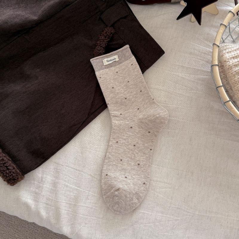 Winter and Autumn Patterned Pointed Mid-calf Socks in Contrasting Colors, Boneless Socks Made of Children's Cotton Fabric
