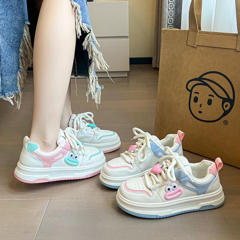 Women's Cute White Shoes Comfort Fashion Lace Up Sneakers Low Top Walking Leather Casual Tennis for Students Lady Sports Shoes