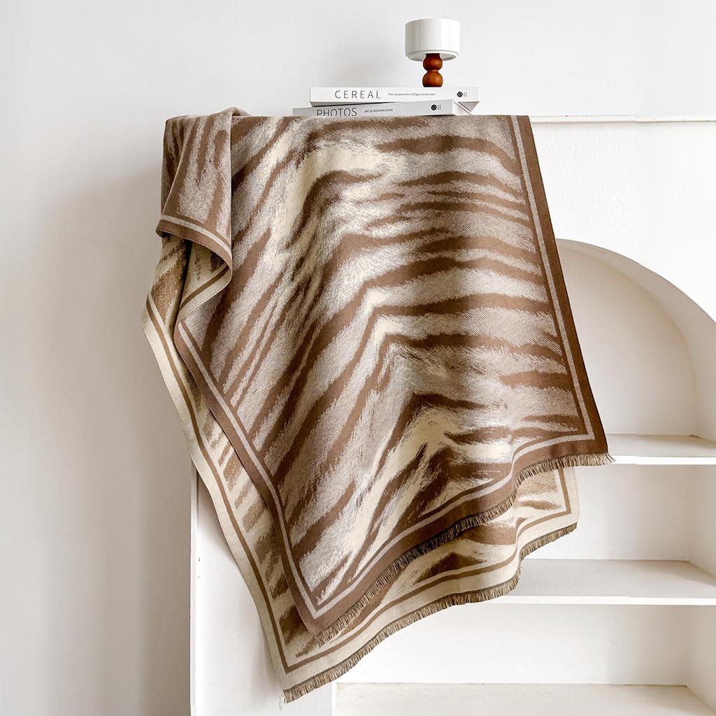 New Elegance Two-Sided Leopard Print Scarf Warm Fringe Pashmina Shawl Autumn and Winter Outdoor Coldproof Windproof Blanket