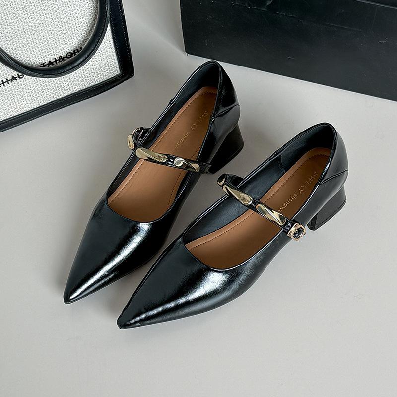 

Французские универсальные туфли Мэри Джейн с острым носком и неглубоким вырезом, женские осенние модели 2025 года, красивые и не утомляющие ноги, на низком толстом каблуке, черные, маленькие 40