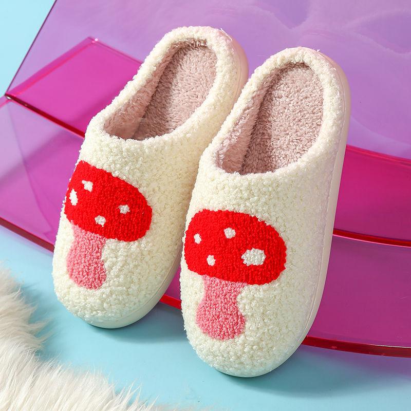 Warm thickened plush indoor cotton slippers cute cotton slippers autumn and winter new love mushrooms