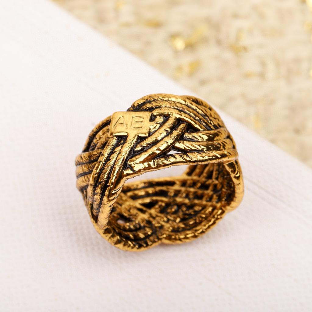 Latest Hot Brand Vintage Women's Rings Luxury Jewelry For Women Rattan Shape Designer Fashion Copper Lady Party Rings