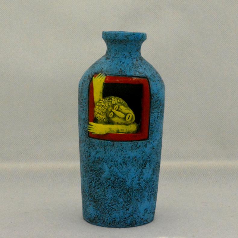 Abstract Figure Relief Resin Vase,Art Hollow Flower Vase,Home Tabletop Decor Ornament
