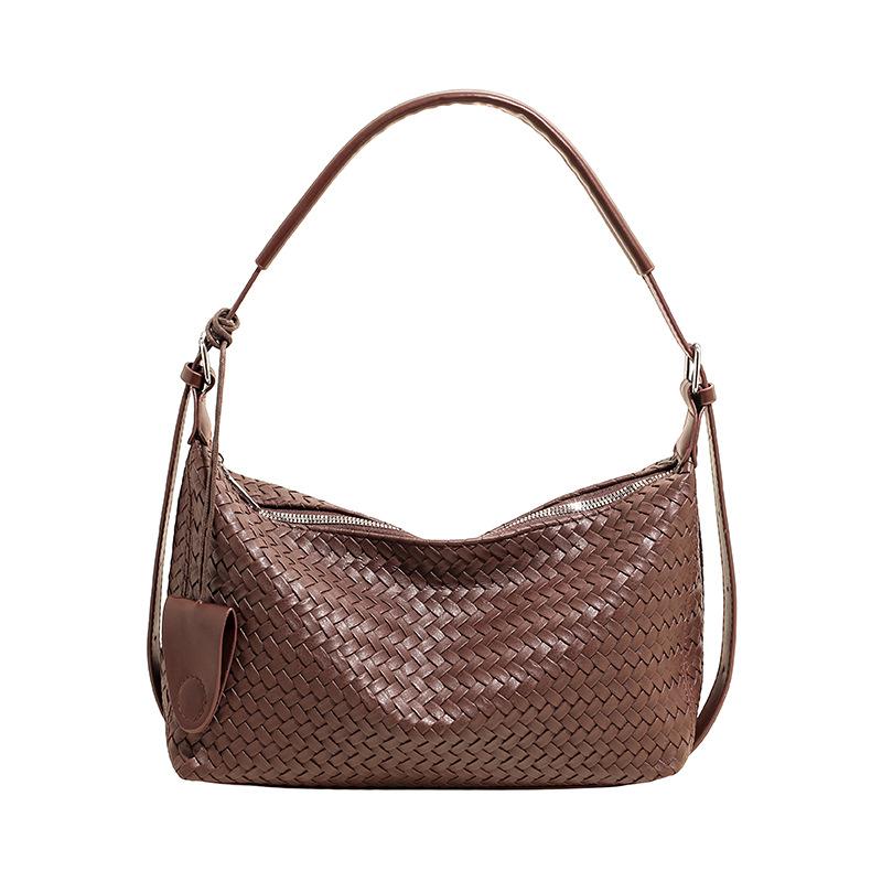 Retro woven bag women's large capacity 2025 new autumn and winter versatile shoulder underarm bag casual work commuter bag