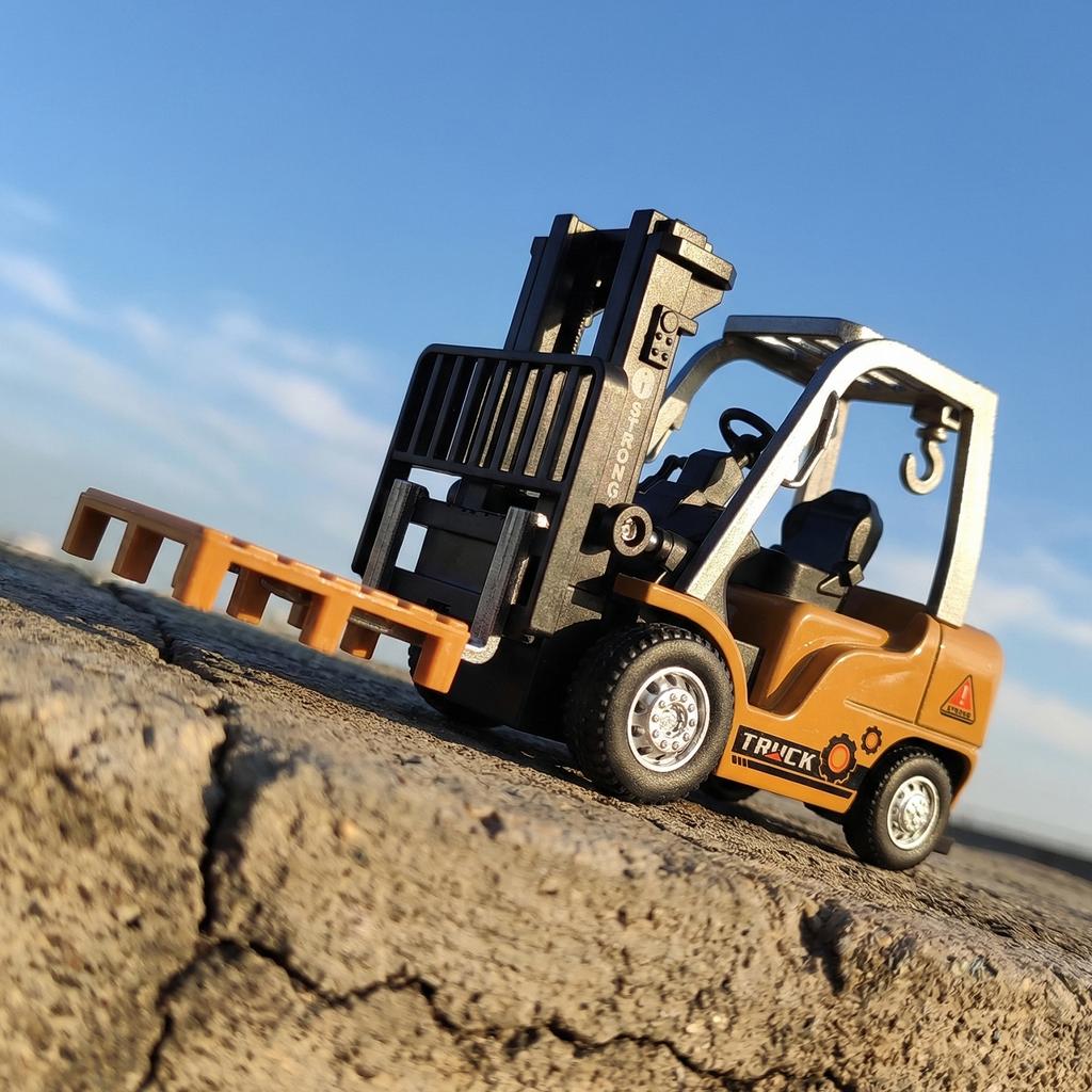 1:64 Forklift Crane Mini Remote Control Variable Speed Alloy Metal Diecast Model RC Car High Simulation Decorative Ornaments Toy