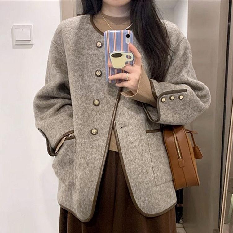 

Жіноче коротке вовняне пальто в стилі Petite Fragrance - Тренд осені/зими 2025, корейський стиль M (Up to 105 kg)