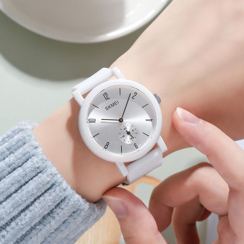 Fashion Korean version watch, silicone tape watch, simple two-and-a-half-hand quartz watch, student party men's and women's watch