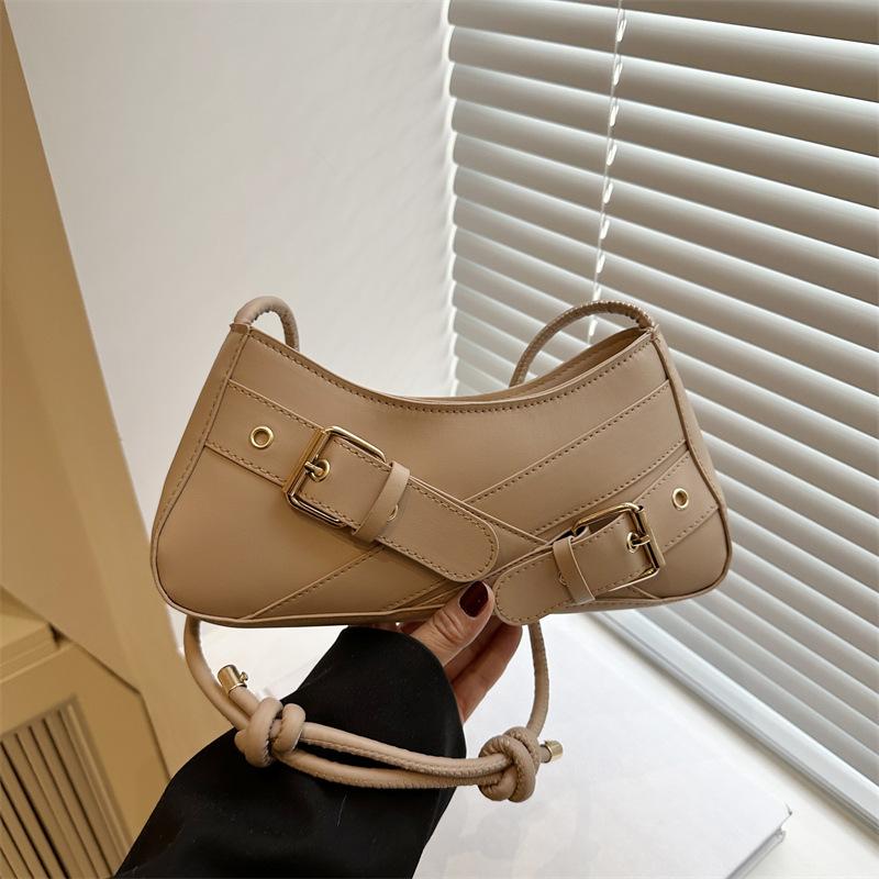 Neues Mode-Nischen-Gürteldesign Retro-Trend Unifarbe Spice Girl Achseltasche Lokomotivtasche Umhängetasche Damen