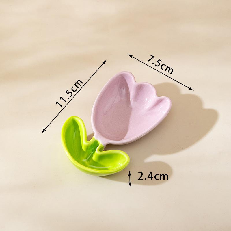 

Керамическая тарелка в форме цветка тюльпана, милая тарелочка для соуса с лепестками, маленькая тарелка для приправ с ручкой, для соуса, уксуса, приправ, тарелка для закусок