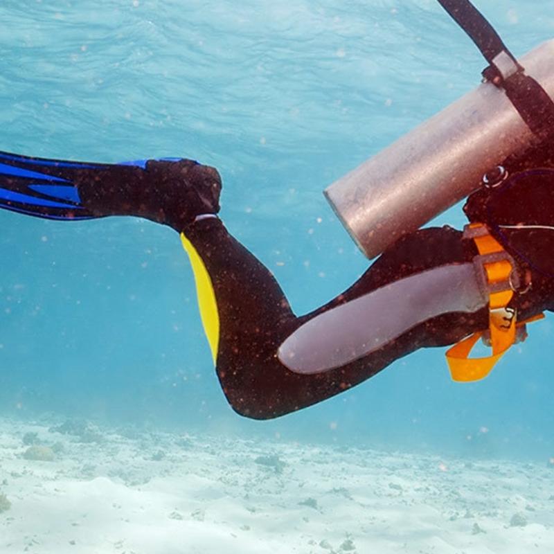 2 ks Potápění Šnorchlování Silikonový Držák Ploutví Držák Plaveckých Ploutví Uchopovače Potápěčských Ploutví Potápěčské Vybavení Odolný