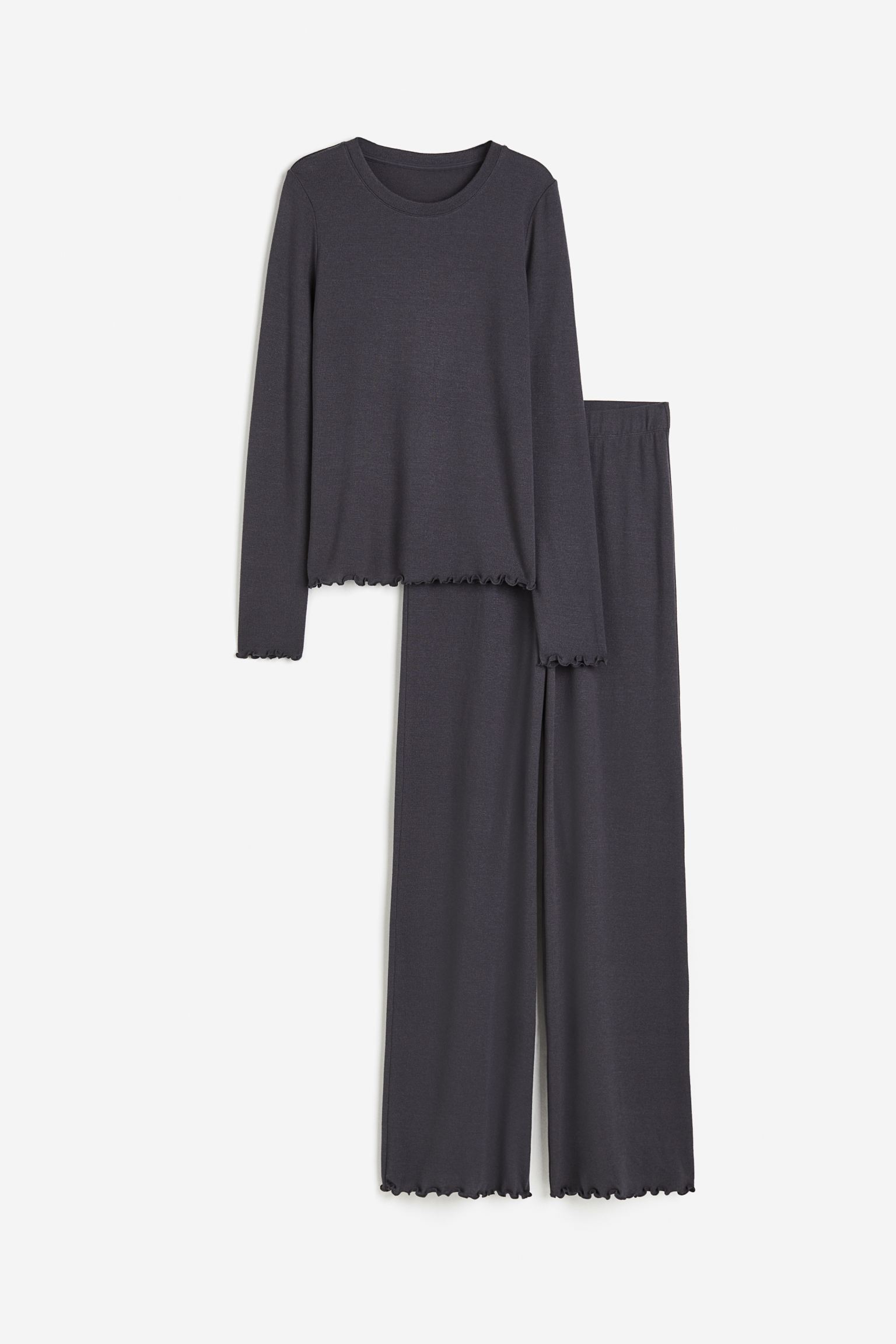 

Pyjama top and bottoms