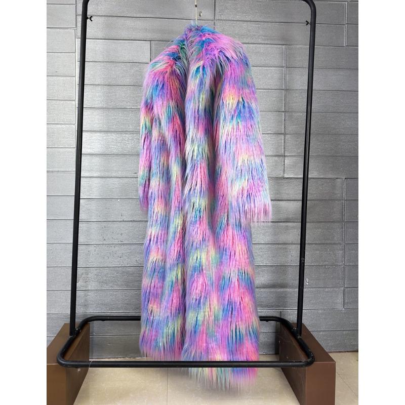 Giacca in finta lana jacquard colorata con pelliccia soffice da spiaggia, cappotto invernale da donna con colletto a revers esteso in finta pelliccia