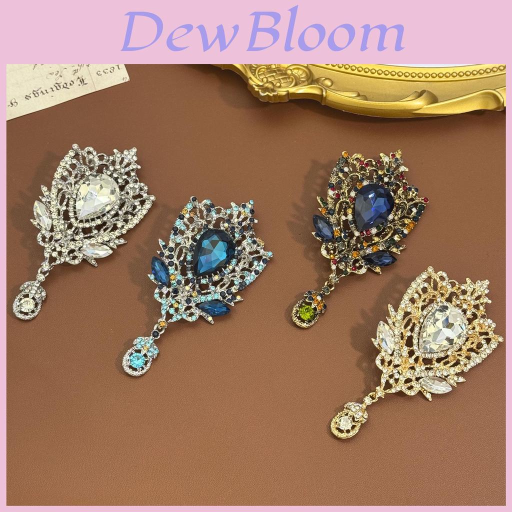 Vintage Crown Water Drop Brooch With Alloy Material For Elegant Festive Wear