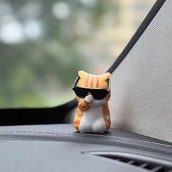 Mini Cat Figurines Car Dashboard Decoration Cute Cat Car Interior Accessories for Home Office Desk Automotive Decor