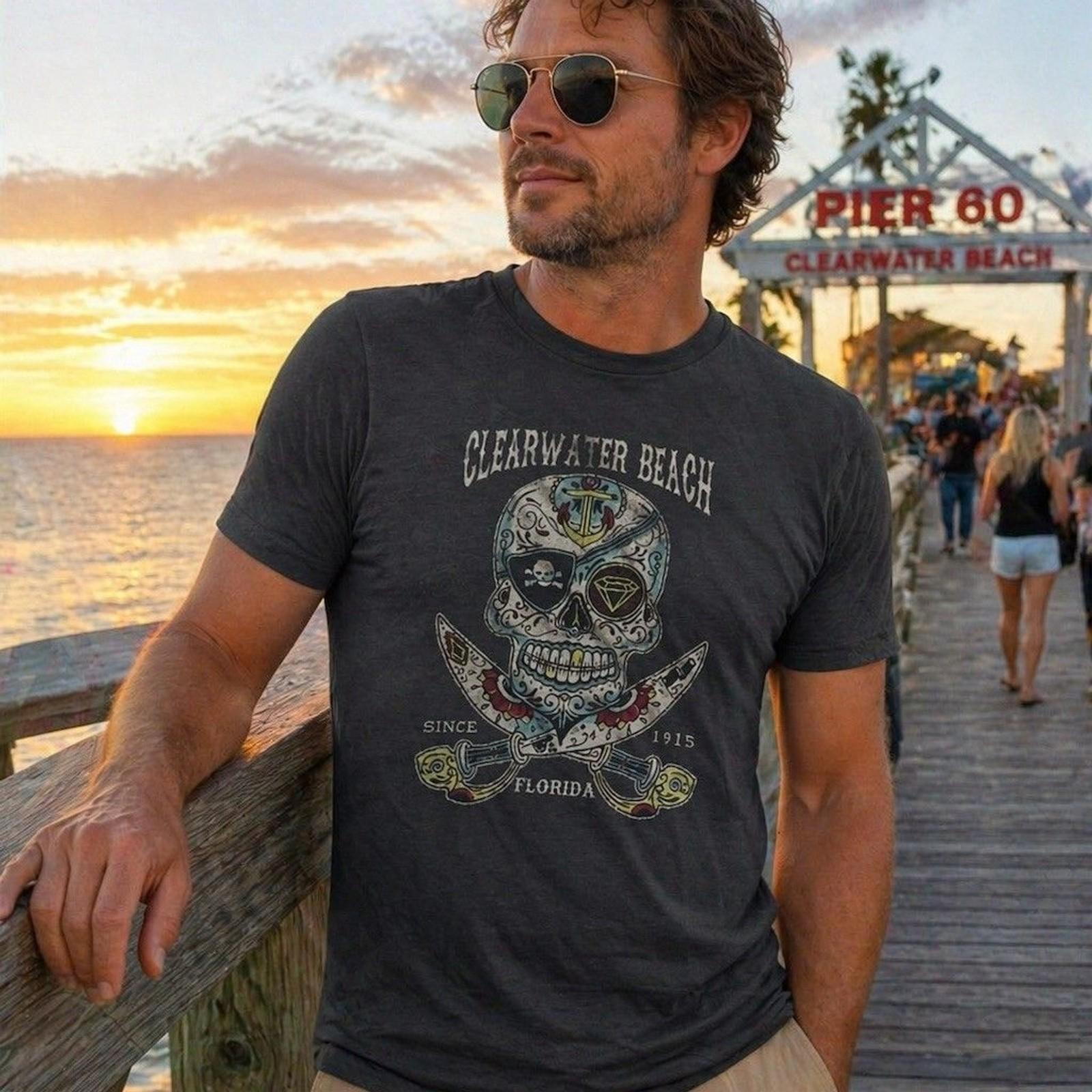 Clearwater Beach FL Pirate Skull Graphic Duck Co T-Shirt Unisex 2XL Gray M