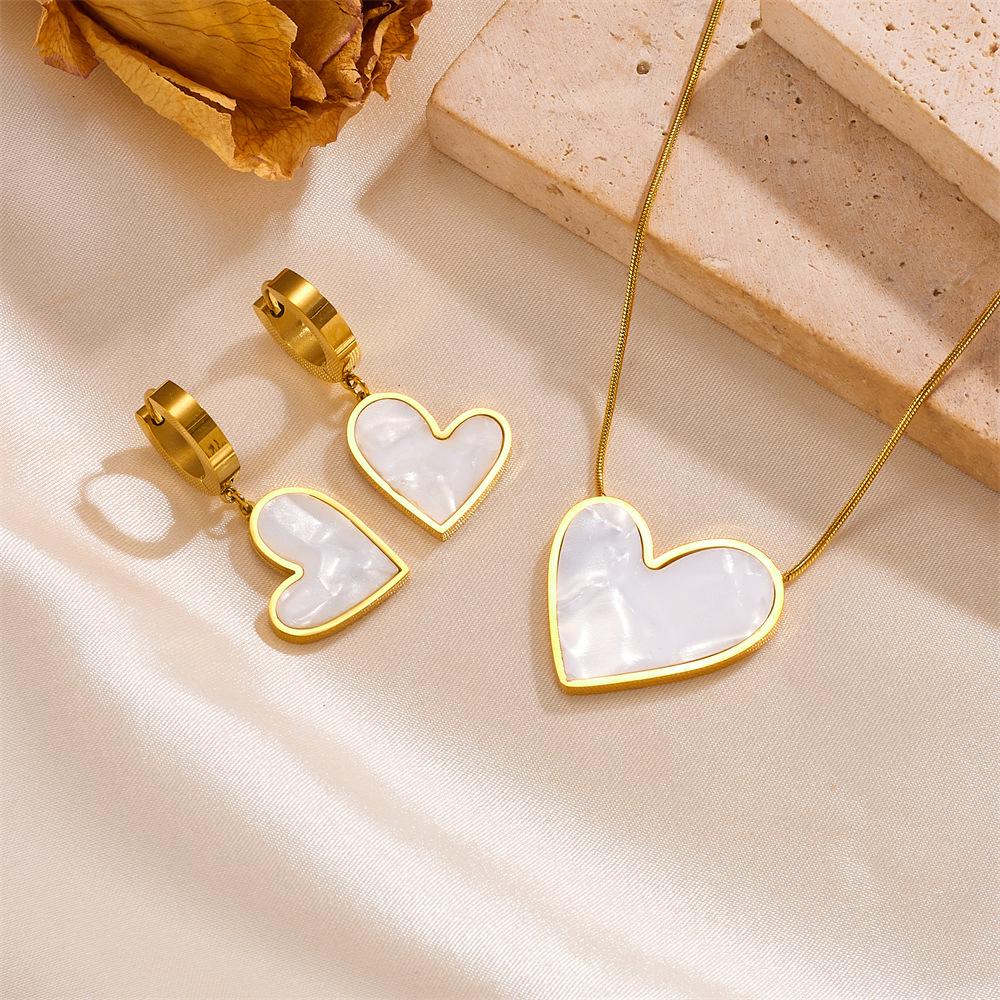 European Bestseller Stainless Steel Heart Necklace & Earring Set - Fashionable, Colorfast, Non-Fading Titanium Steel 