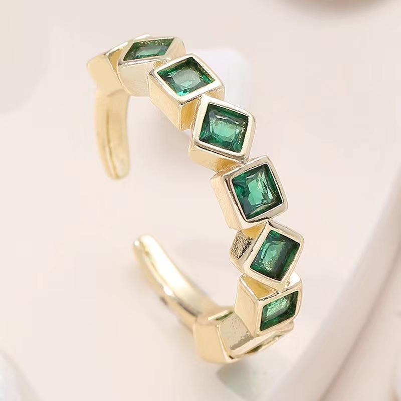 High-end retro green zircon ring European and American style temperament fashion ring