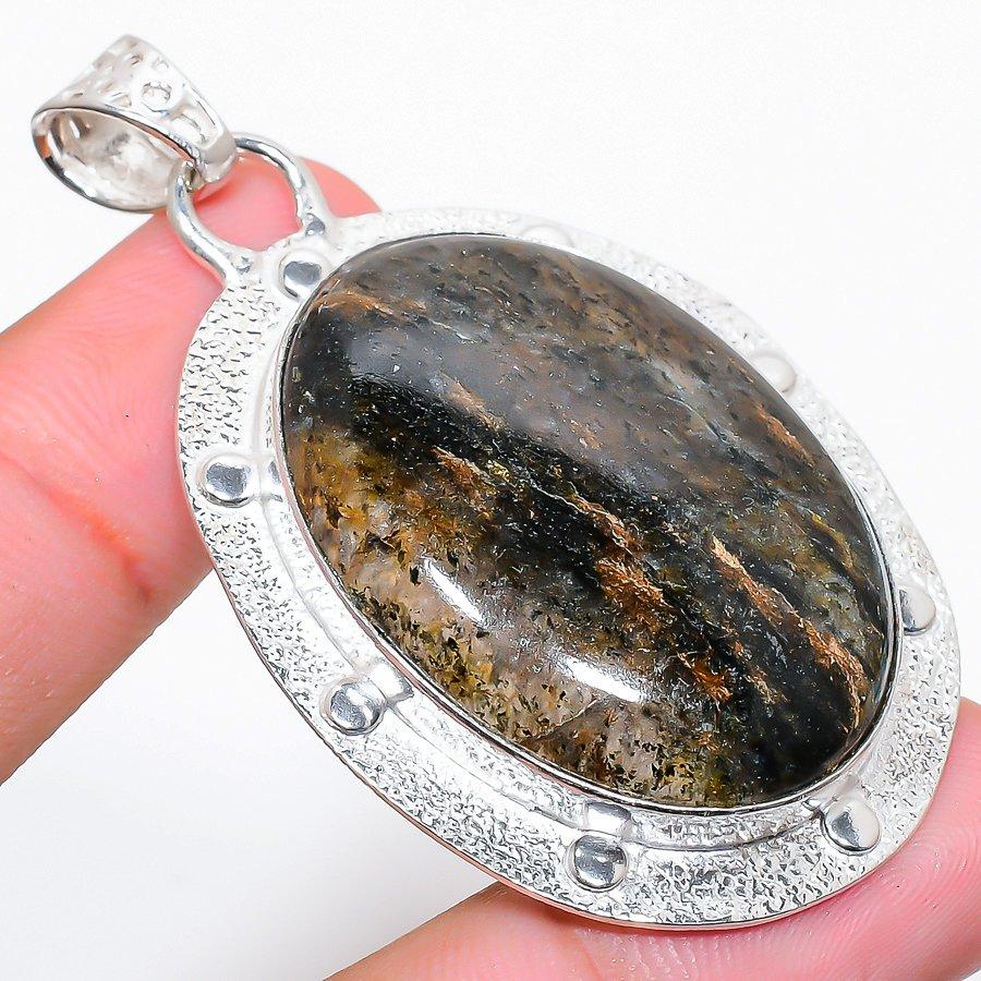 

Этническая ювелирная подвеска ручной работы с золотым пиритом и драгоценным камнем 2,36 дюйма SR-3429